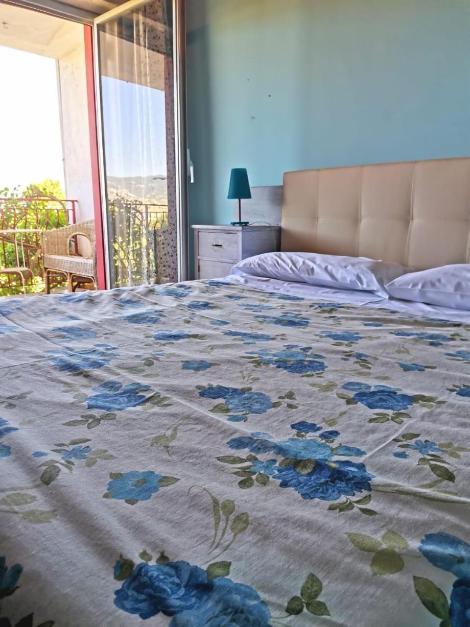 B&B Xenia Patti Buitenkant foto